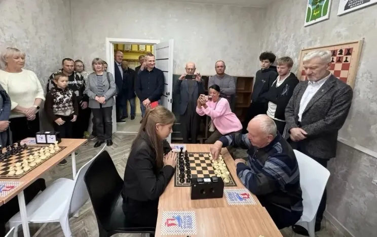 В Брыни открыли игровую площадку шахматного клуба