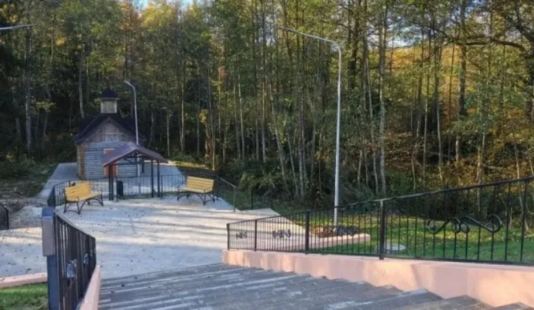В Кирове благоустроили святой источник на улице Чкалова