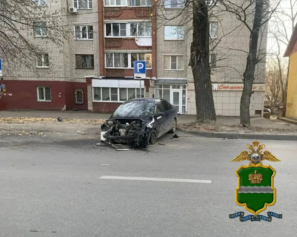В Калуге водитель «Шкоды» врезался в прицеп «Киа» и пострадал