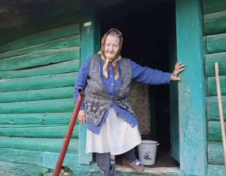 Свыше 49 тысяч пожилых людей и инвалидов получили соцподдержку