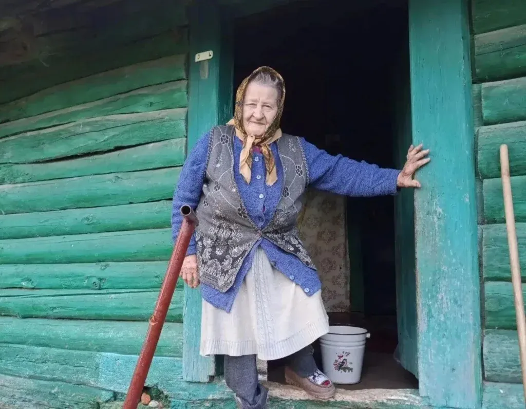 Свыше 49 тысяч пожилых людей и инвалидов получили соцподдержку