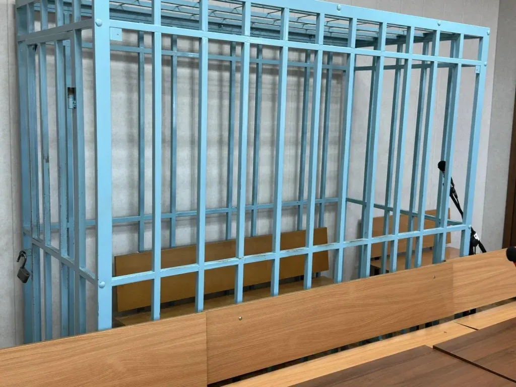 Суд отказал осуждённому за похищение и взлом квартиры в переводе в колонию-поселение