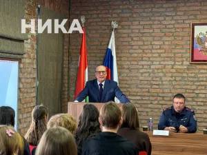В Калуге начались занятия нового потока школы юного юриста